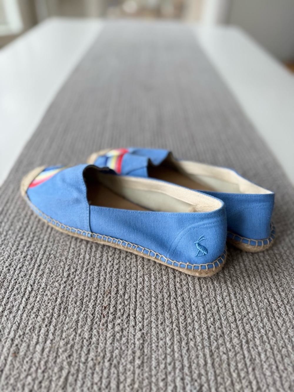 Joules Shelbury Light Blue Rainbow Embroidered Espadrilles Flats Size 39 or 8 - Picture 7 of 8